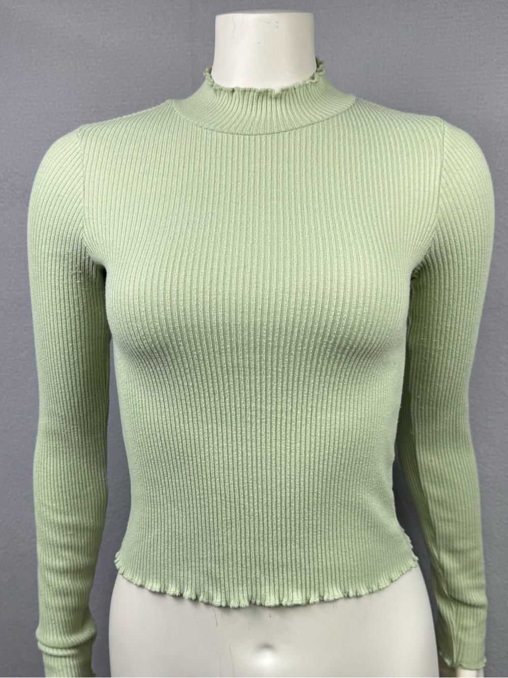 American Eagle Women’s XS Light Green Ribbed Mock Neck Long Sleeve Top